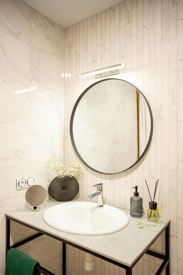 Luxury Apartment With 2 Bedrooms In The City Center Mikołajów Zewnętrze zdjęcie